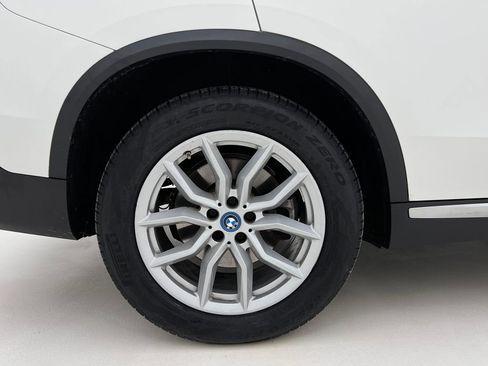 Certified 2023 BMW X5 xDrive45e w/ Executive Package image 29