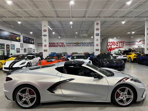 Used 2021 Chevrolet Corvette Stingray Preferred Cpe w/ Z51 Performance Package RWD image 5