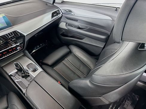 Used 2018 BMW 640i Gran Turismo xDrive image 25