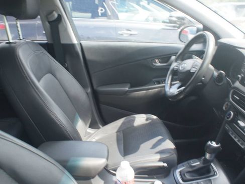 Used 2019 Hyundai Kona Limited FWD image 2