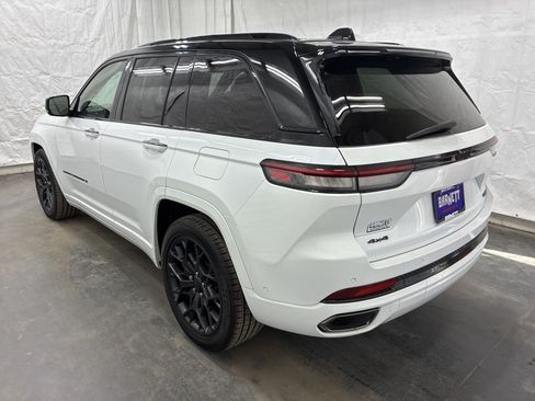 Certified 2025 Jeep Grand Cherokee Summit AWD/4WD image 5
