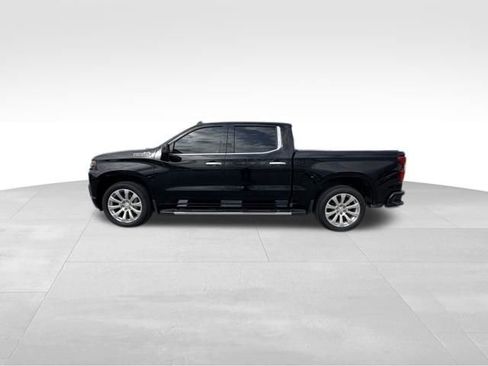 Used 2019 Chevrolet Silverado 1500 High Country w/ Technology Package image 3