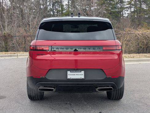 Used 2024 Land Rover Range Rover Sport SE image 6