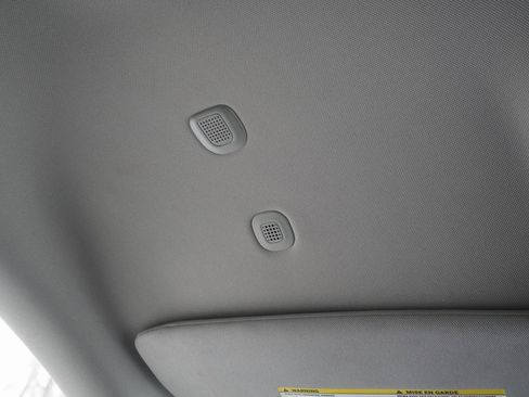 Used 2023 Chrysler Pacifica Touring-L image 27