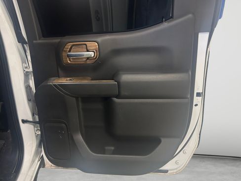 Used 2021 Chevrolet Silverado 1500 Custom RWD image 18