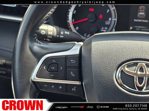 Used 2022 Toyota Highlander LE AWD/4WD image 30