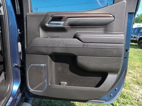 Used 2023 Chevrolet Silverado 1500 LT w/ Protection Package AWD/4WD image 17