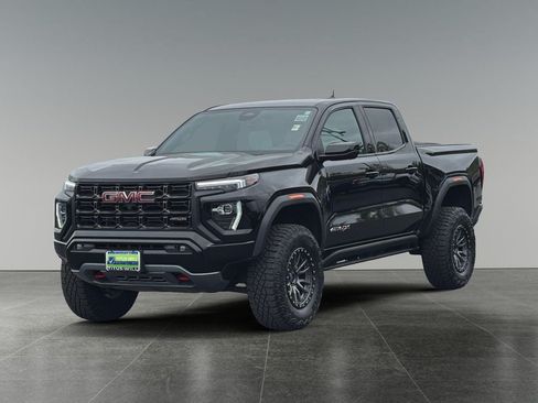 Used 2024 GMC Canyon AT4X AWD/4WD image 3