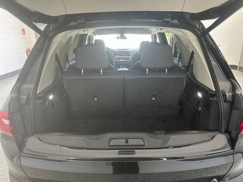 Used 2022 BMW X7 xDrive40i w/ Premium Package AWD/4WD image 11