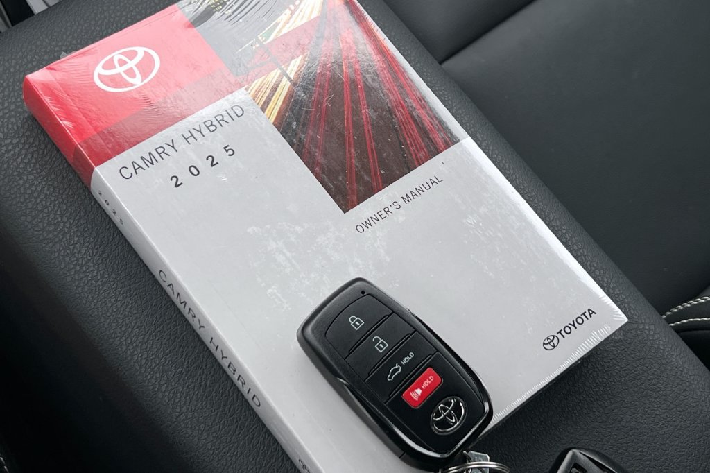 Certified 2025 Toyota Camry SE w/ Convenience Package FWD image 12