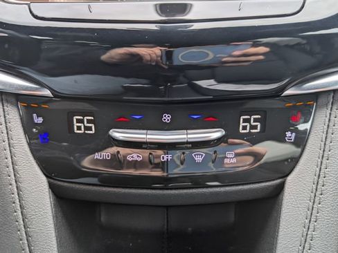 Used 2024 Cadillac XT6 Sport w/ Technology Package AWD/4WD image 27