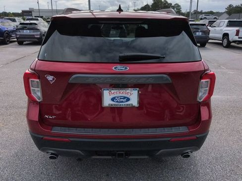 Used 2023 Ford Explorer XLT w/ Equipment Group 202A RWD image 5