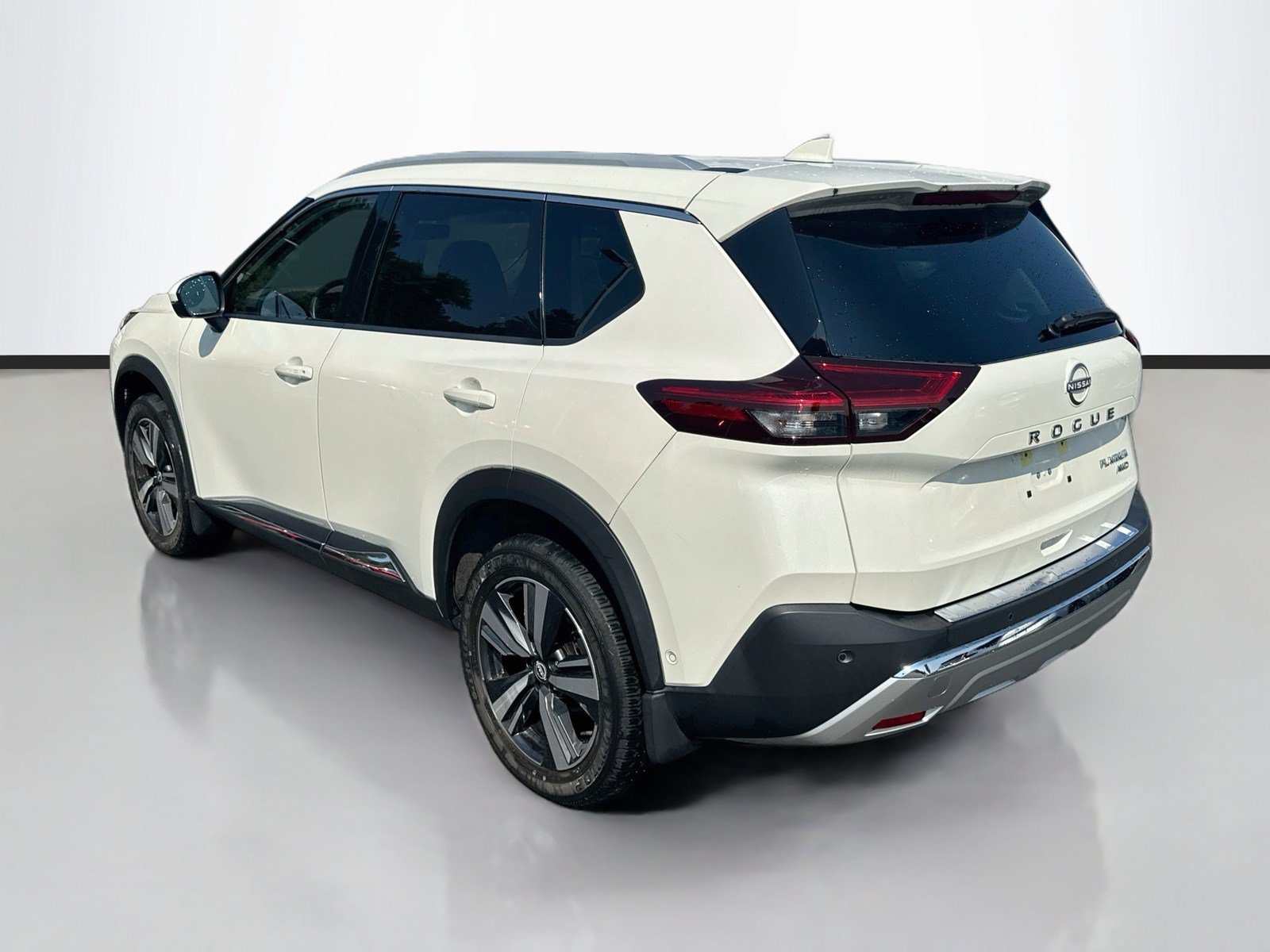 Used 2023 Nissan Rogue Platinum w/ Platinum Premium Package AWD/4WD image 5
