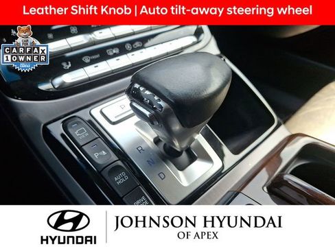 Used 2017 Genesis G90 3.3T Premium image 14