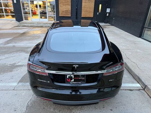 Used 2015 Tesla Model S 70D image 16