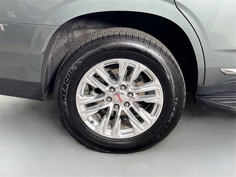 Used 2024 GMC Yukon SLT image 39