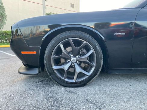 Used 2019 Dodge Challenger R/T RWD image 15
