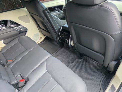 Certified 2023 Land Rover Range Rover Long Wheelbase SE AWD/4WD image 27