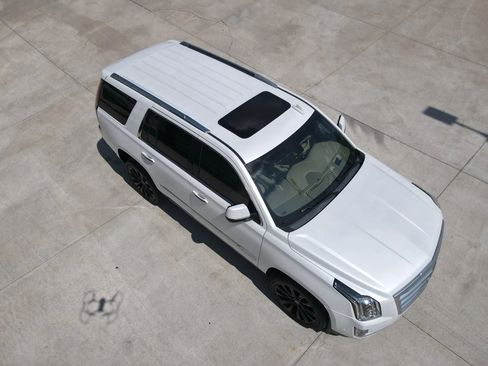 Used 2019 Cadillac Escalade Platinum image 62