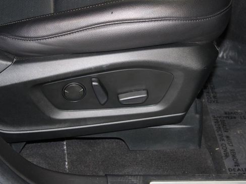 Used 2023 Ford Explorer Limited image 28