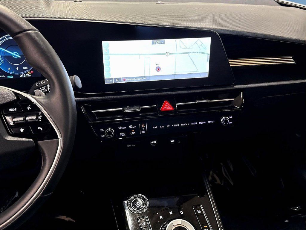 Used 2024 Kia Niro Wind FWD image 12