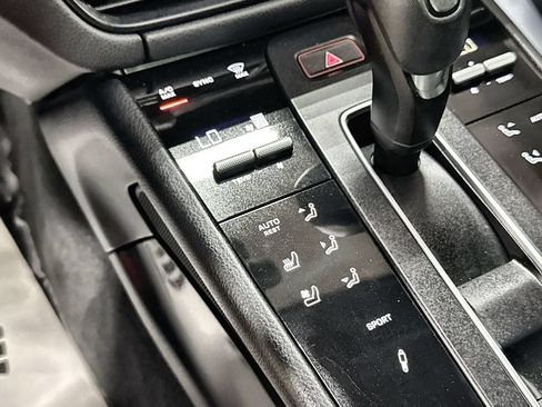 Used 2023 Porsche Macan S AWD/4WD image 21