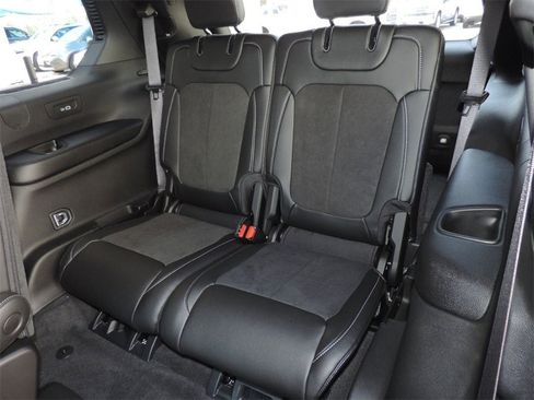 Used 2025 Jeep Grand Cherokee L Altitude image 16