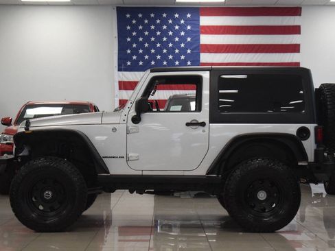 Used 2011 Jeep Wrangler Rubicon w/ Trailer Tow Group AWD/4WD image 20