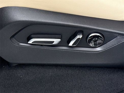 Used 2025 Acura MDX w/ Technology Package image 12