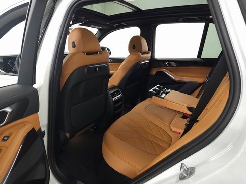 Used 2026 BMW X5 xDrive40i w/ Parking Assistance Package image 29