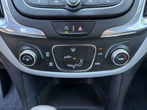 Certified 2023 Chevrolet Equinox LS w/ LS Convenience Package AWD/4WD image 17