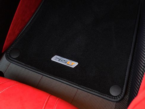 Used 2022 McLaren 765LT RWD image 33