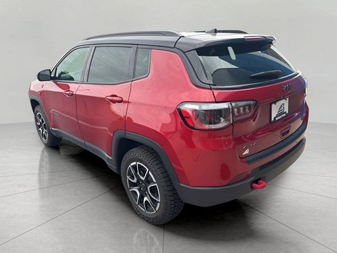 Used 2025 Jeep Compass Trailhawk AWD/4WD image 33