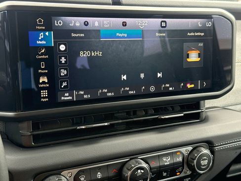 Used 2025 Jeep Wrangler Unlimited Sahara w/ Safety Group AWD/4WD image 25