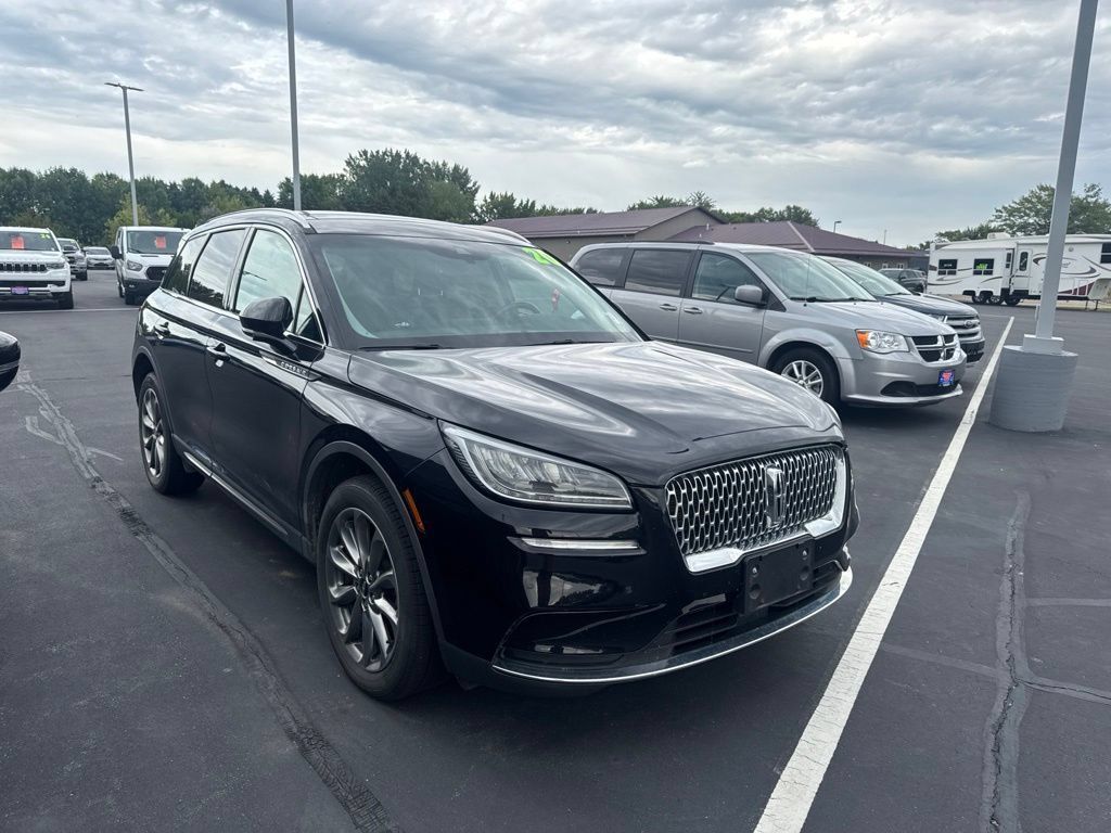 Used 2020 Lincoln Corsair AWD w/ Premium Package image 2