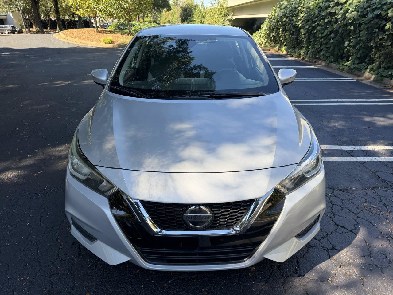 Used 2021 Nissan Versa SV FWD image 2