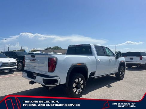 New 2026 GMC Sierra 2500 Denali w/ Denali Reserve Package AWD/4WD image 7