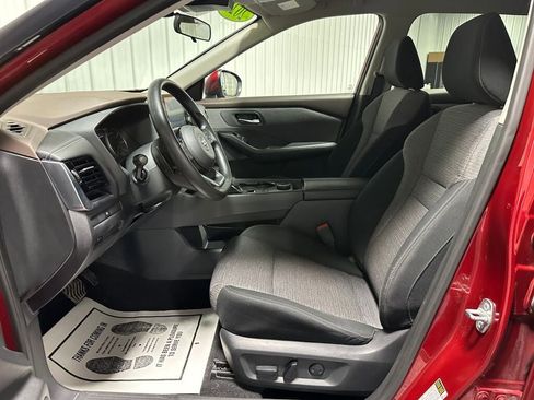 Used 2021 Nissan Rogue SV image 9