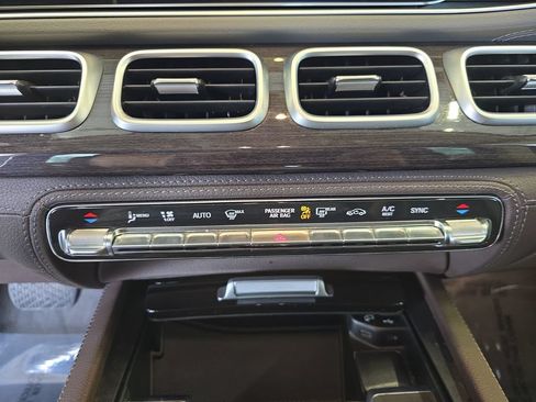 Used 2020 Mercedes-Benz GLE 350 image 26