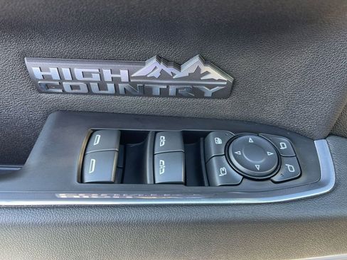 Used 2024 Chevrolet Silverado 1500 High Country w/ Technology Package image 29