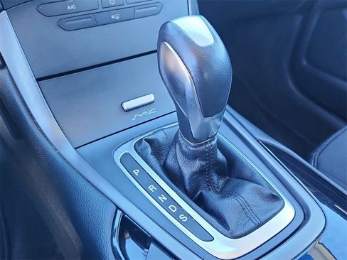 Used 2017 Ford Edge SE image 15