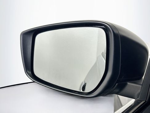 Used 2024 Nissan Kicks S image 16