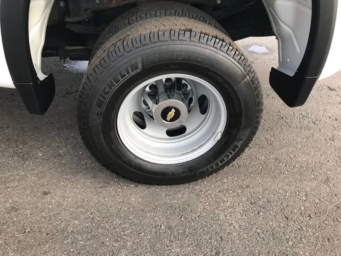 Used 2022 Chevrolet Silverado 3500 LT w/ Convenience Package image 39