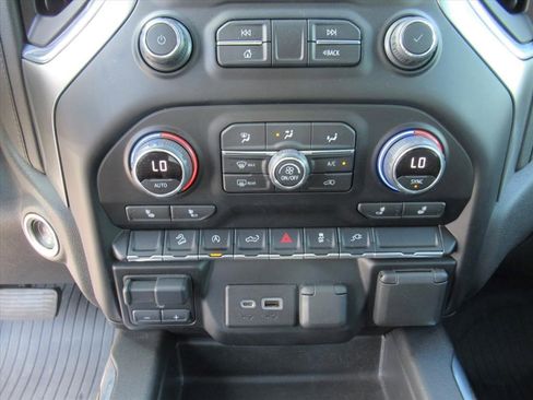 Certified 2022 Chevrolet Silverado 1500 RST image 24