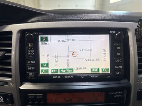 Used 2005 Toyota 4Runner Limited AWD/4WD image 18
