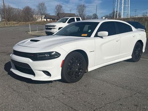 Used 2020 Dodge Charger R/T w/ Navigation & Travel Group image 3