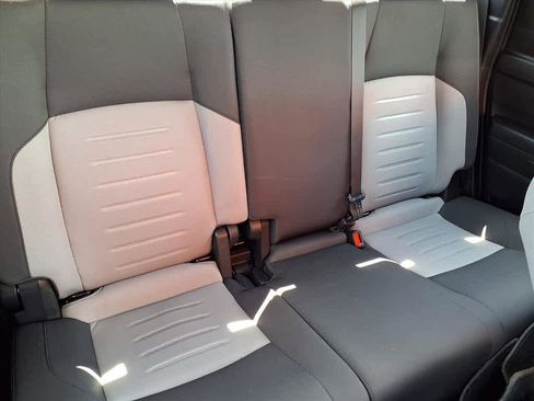 Certified 2025 Toyota Tacoma TRD Off-Road image 21