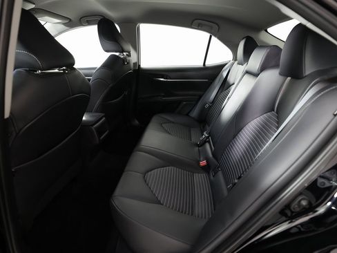 Used 2024 Toyota Camry SE image 13