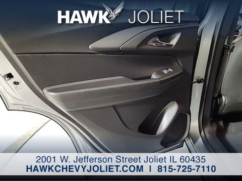 Used 2025 Chevrolet TrailBlazer LT AWD/4WD image 19