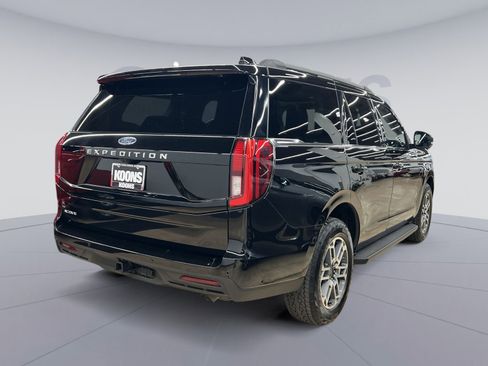 Used 2025 Ford Expedition Active image 5